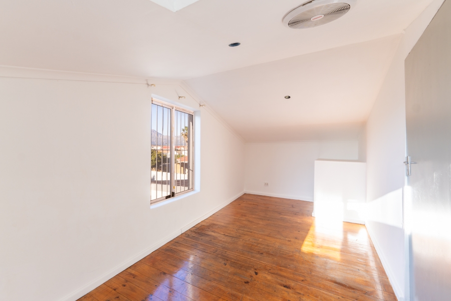 2 Bedroom Property for Sale in Guldenland Western Cape